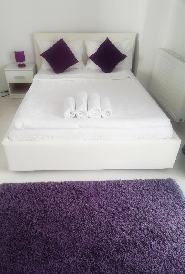 White Luxury Apartment Sibiu Bagian luar foto