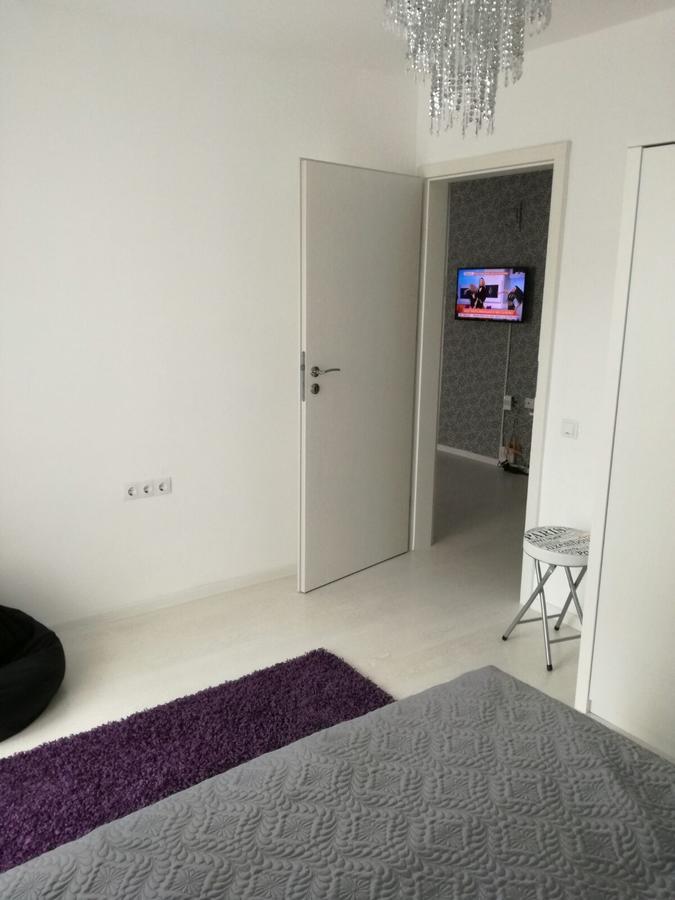 White Luxury Apartment Sibiu Bagian luar foto