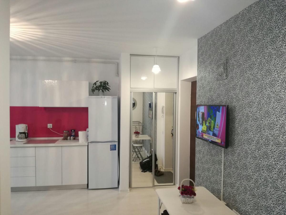 White Luxury Apartment Sibiu Bagian luar foto