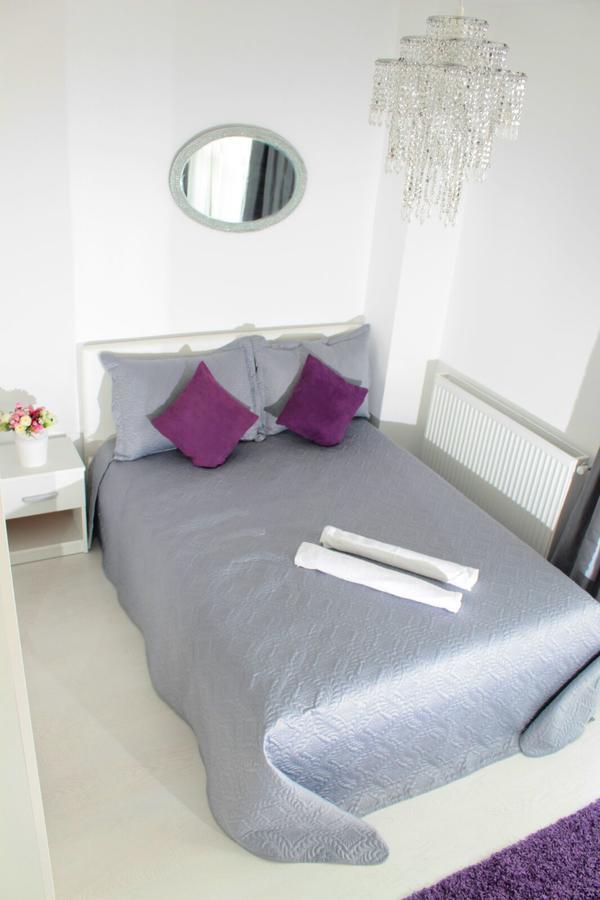 White Luxury Apartment Sibiu Bagian luar foto